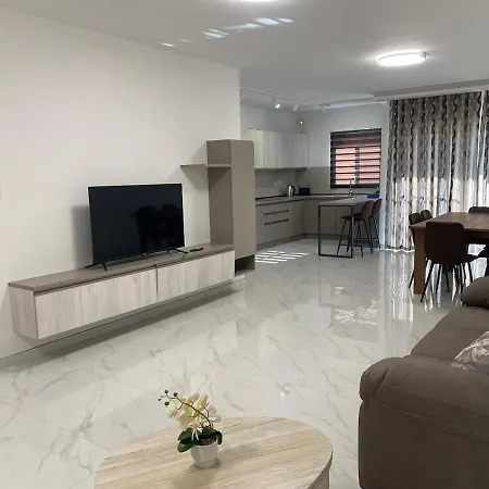 דירה Spacious Flat At Naxxar