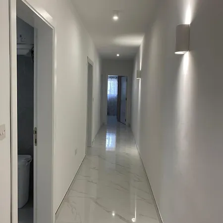 アパート Spacious Flat At