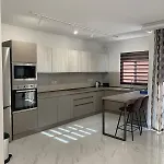Spacious Flat At Apartman *