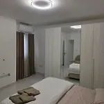 Spacious Flat At Naxxar