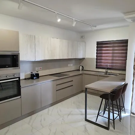 Spacious Flat At