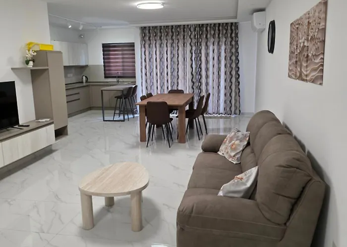 Spacious Flat At Appartement Naxxar